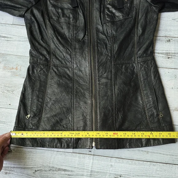 Danier Wrinkled Texture Black Leather Jacket Womens Small - Picture 14 of 16